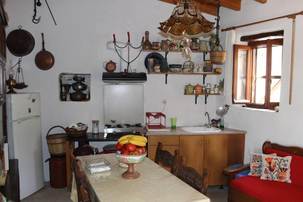 Kondokinigi Olga'S Traditional Stone House, Palaiochora מראה חיצוני תמונה