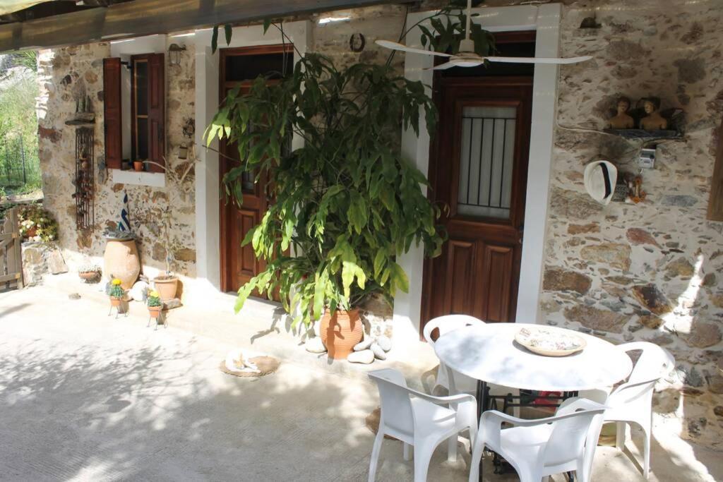 Kondokinigi Olga'S Traditional Stone House, Palaiochora מראה חיצוני תמונה